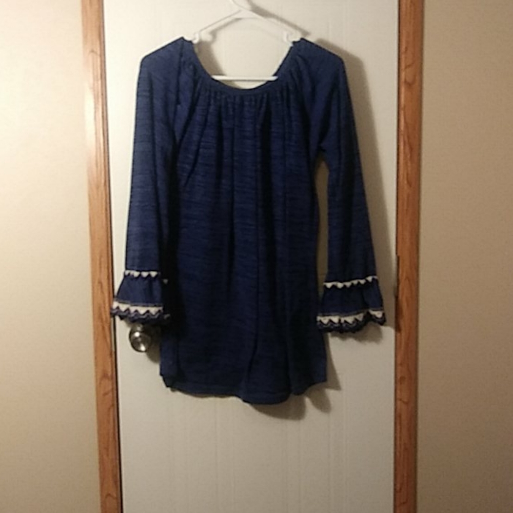 Simple blue tunic